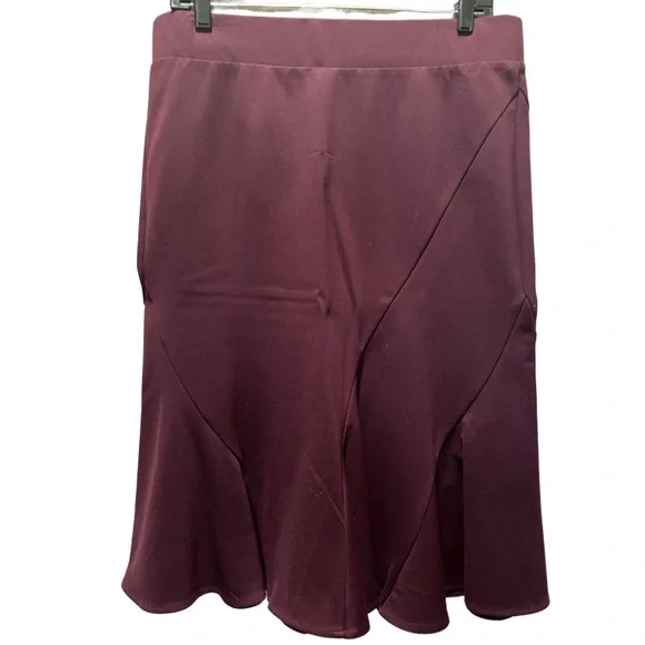 Elegant Burgundy Skirt - Picture 3 of 10